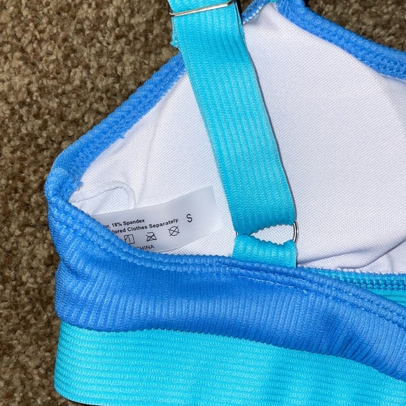 Blue Bikini - Picture 4 of 7